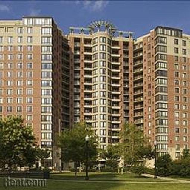 Madison Hospitality At 1401 Joyce Street Arlington Exterior photo
